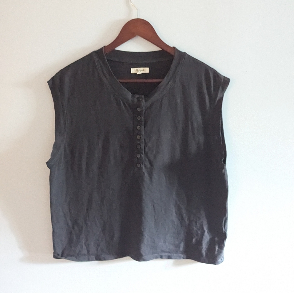 Madewell Garment-Dyed Henley Muscle Tee in Coal